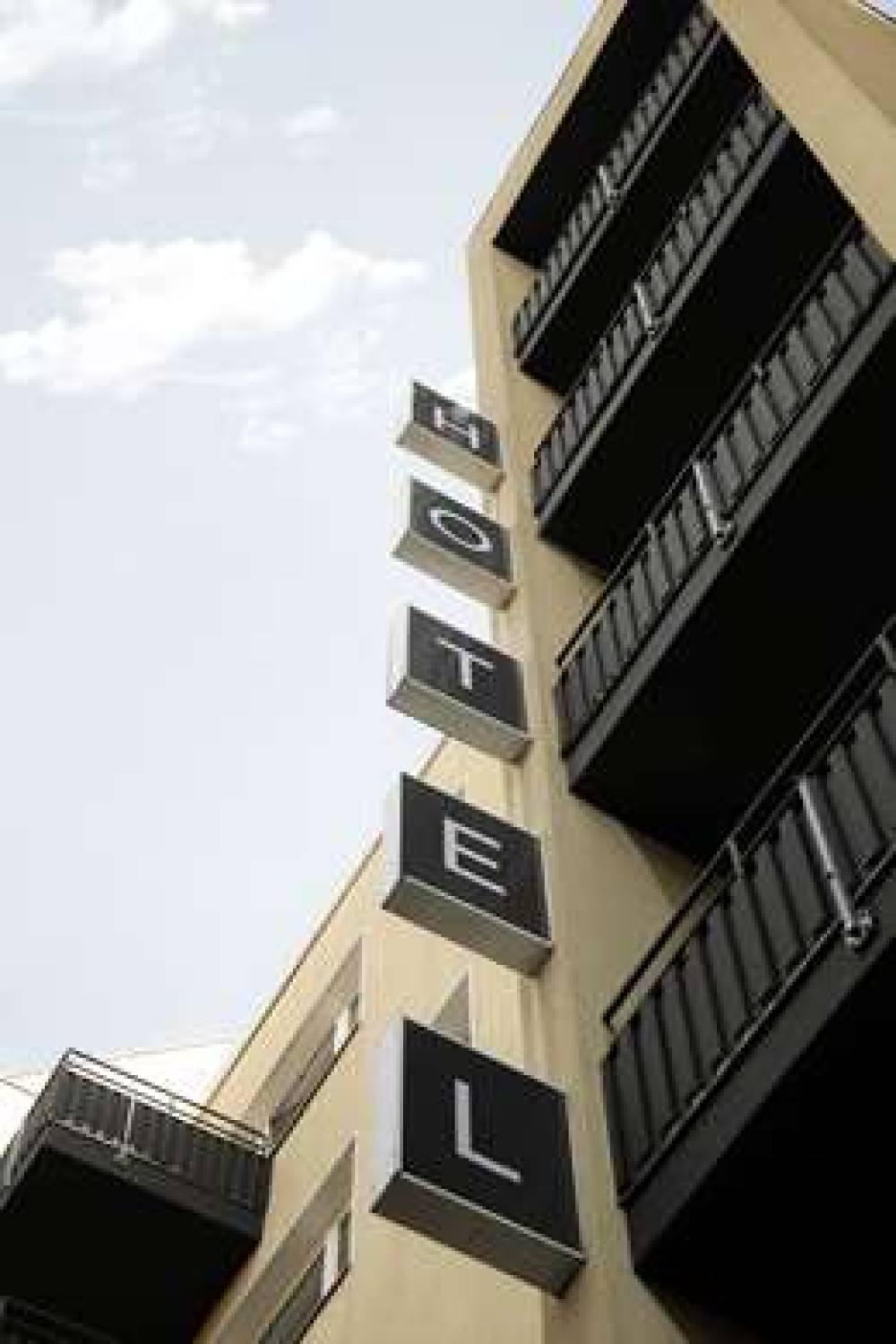 HOTEL LES NATIONS 4
