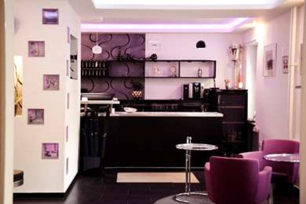 HOTEL LES NATIONS 8