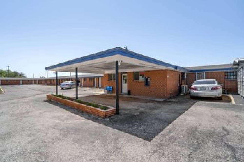 Hotel Luling Tx Downtown I 10