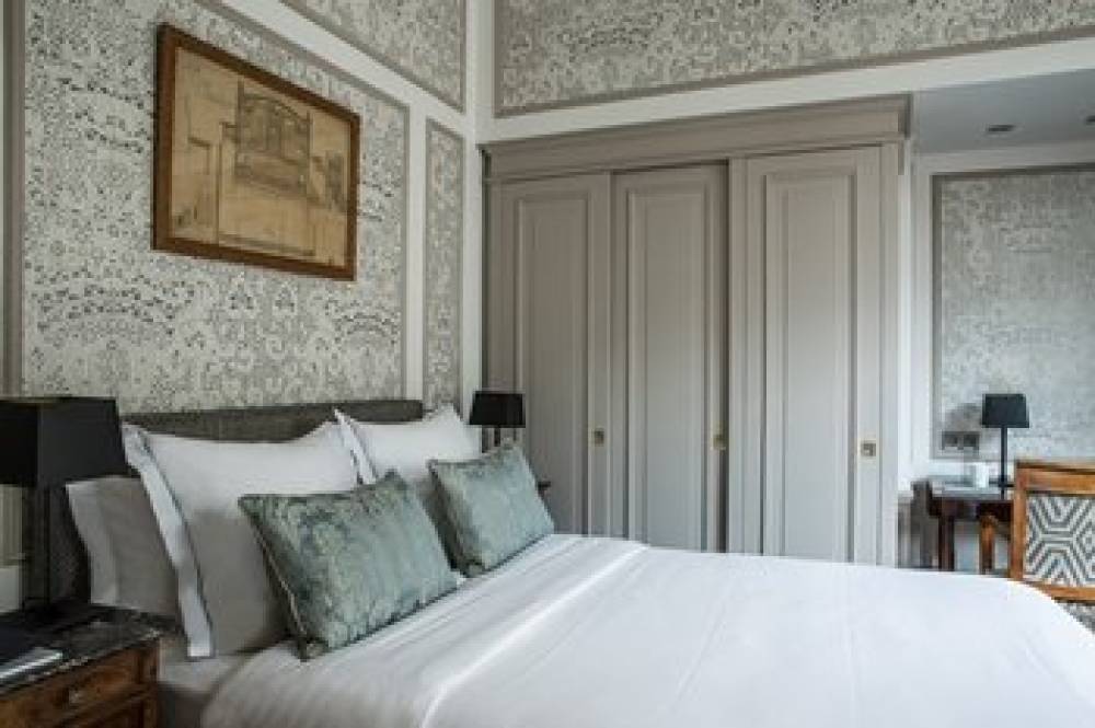 Hotel Mansart 7