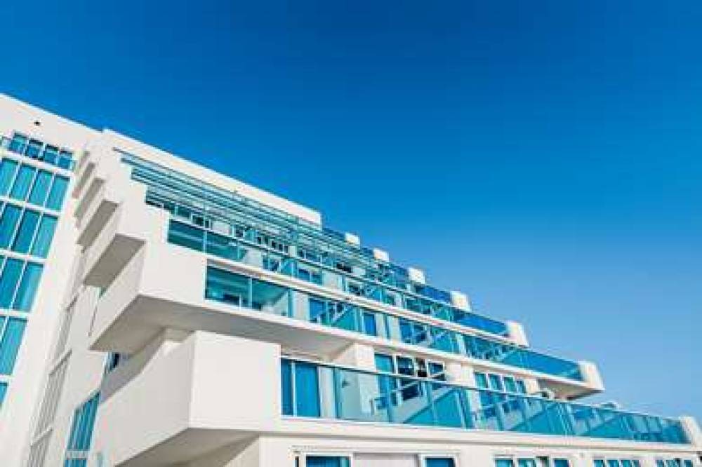 HOTEL MAREN FLL CURIO BY HILTON 2