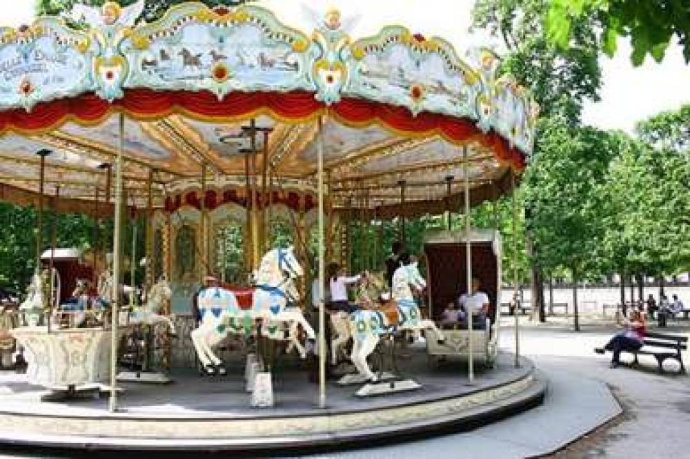 HOTEL MAYFAIR PARIS 2