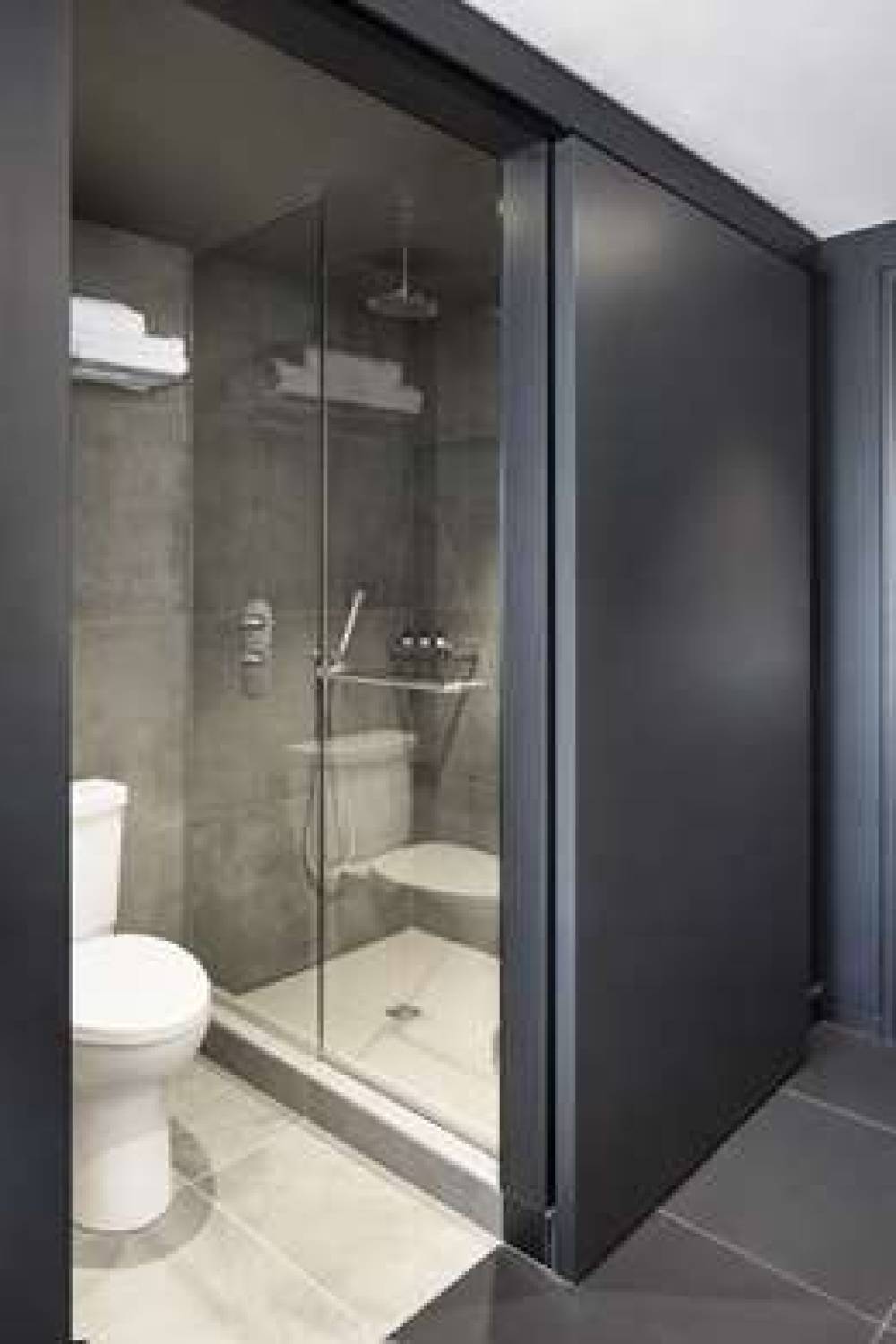 HOTEL MONVILLE MONTREAL 10