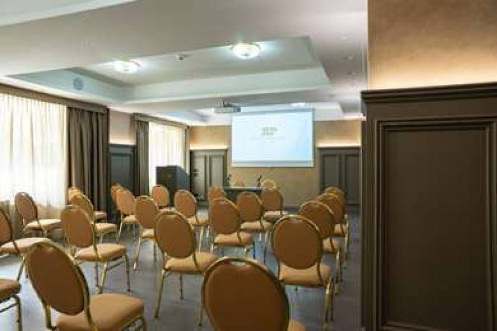 HOTEL PALACE CATANZARO 8
