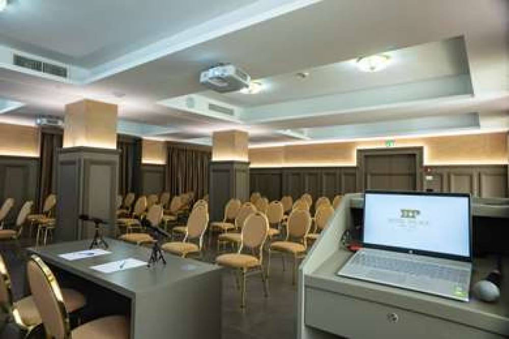 HOTEL PALACE CATANZARO 10