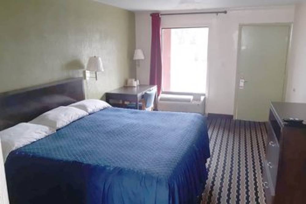 HOTEL PENSACOLA I 1 5