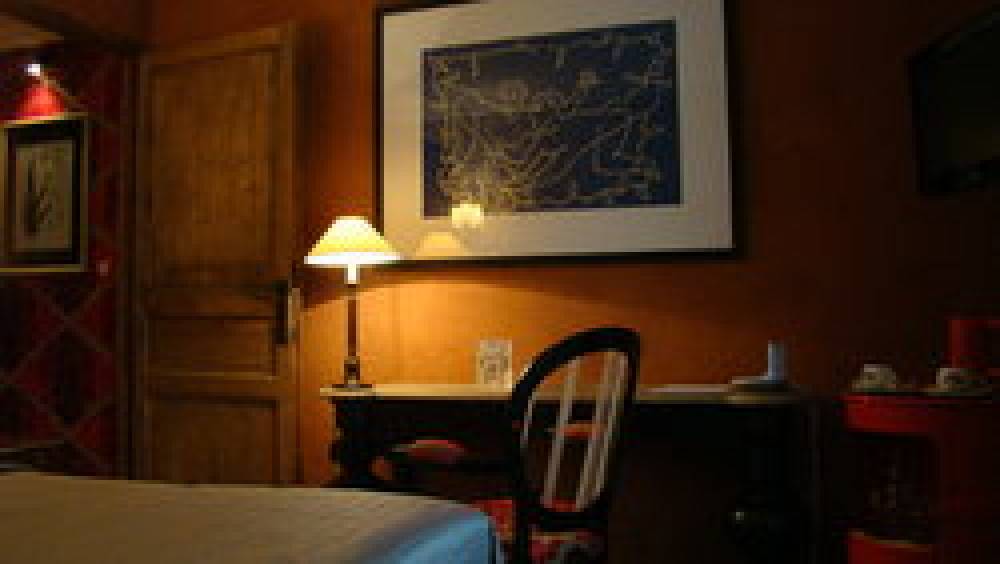 Hotel Prince De Conde 7