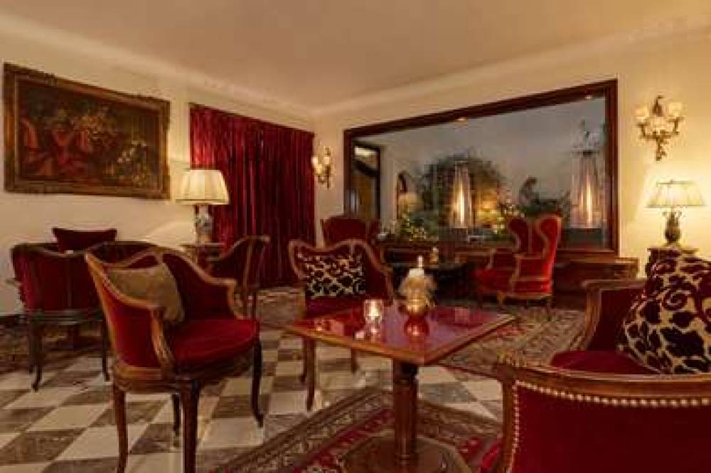 HOTEL REGINA LOUVRE 8