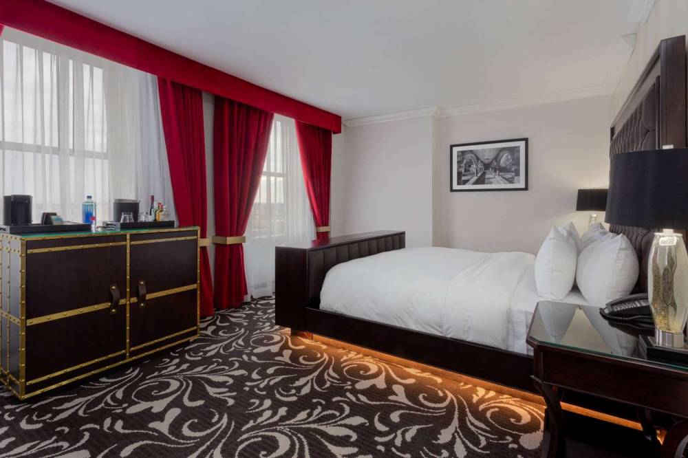 HOTEL RETLAW TRADEMARK 10