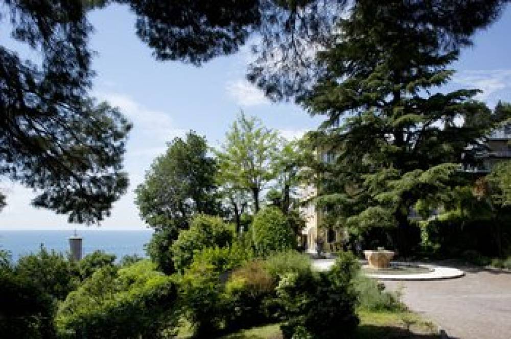 Hotel Riviera And Maximilian S