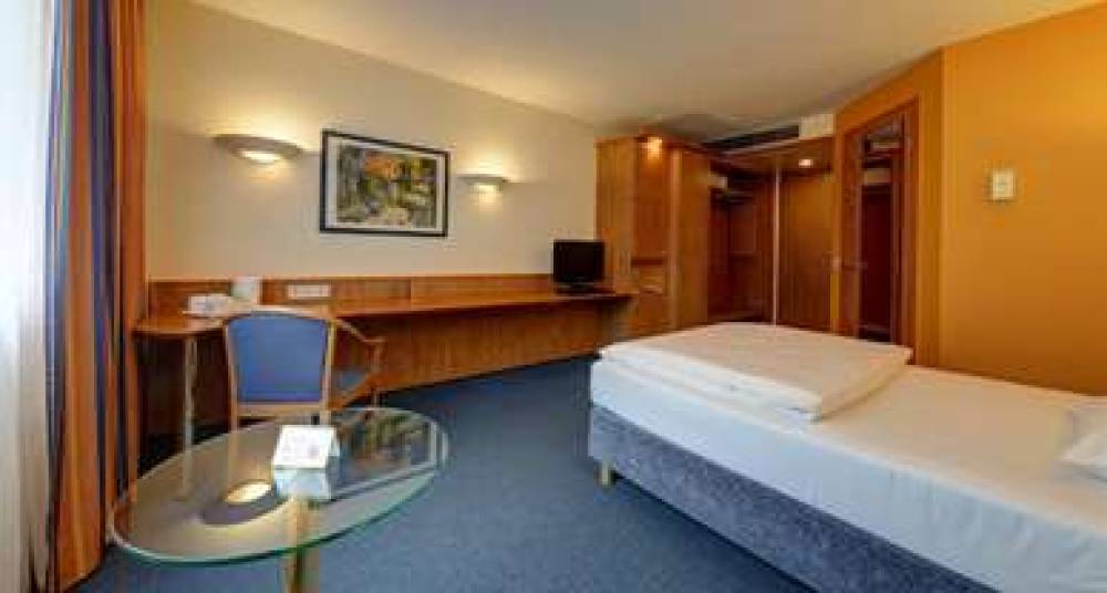 HOTEL SCHWANEN STUTTGART 3