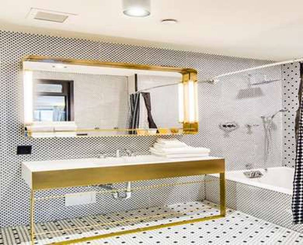 HOTEL SHOCARD 4