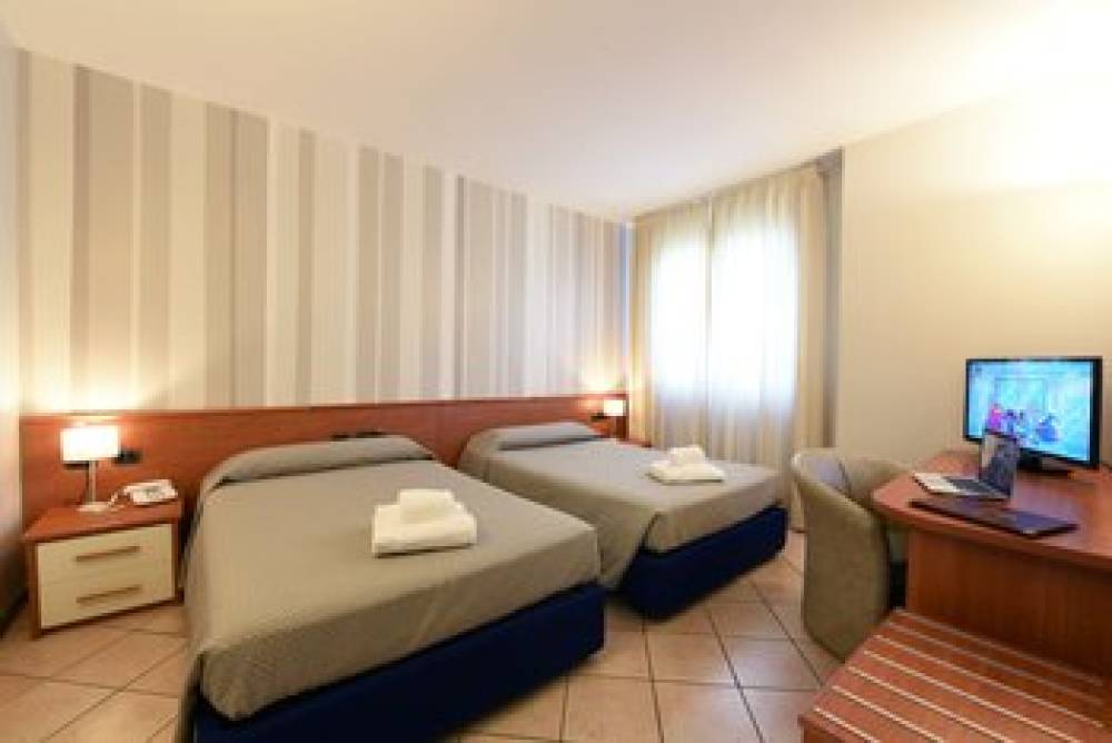 HOTEL ULIVI - PARATICO 8