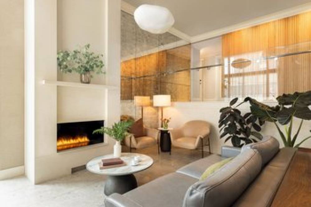 HOTEL VERITAS 9