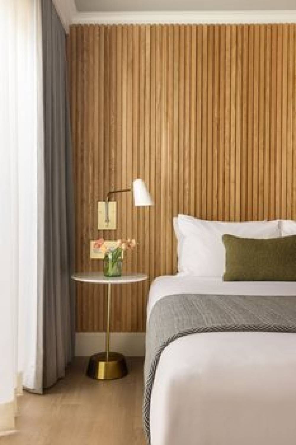 HOTEL VERITAS 5