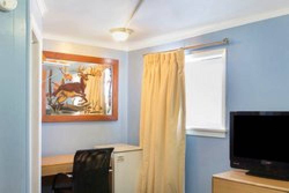 HOTEL WILKES BARRE 3