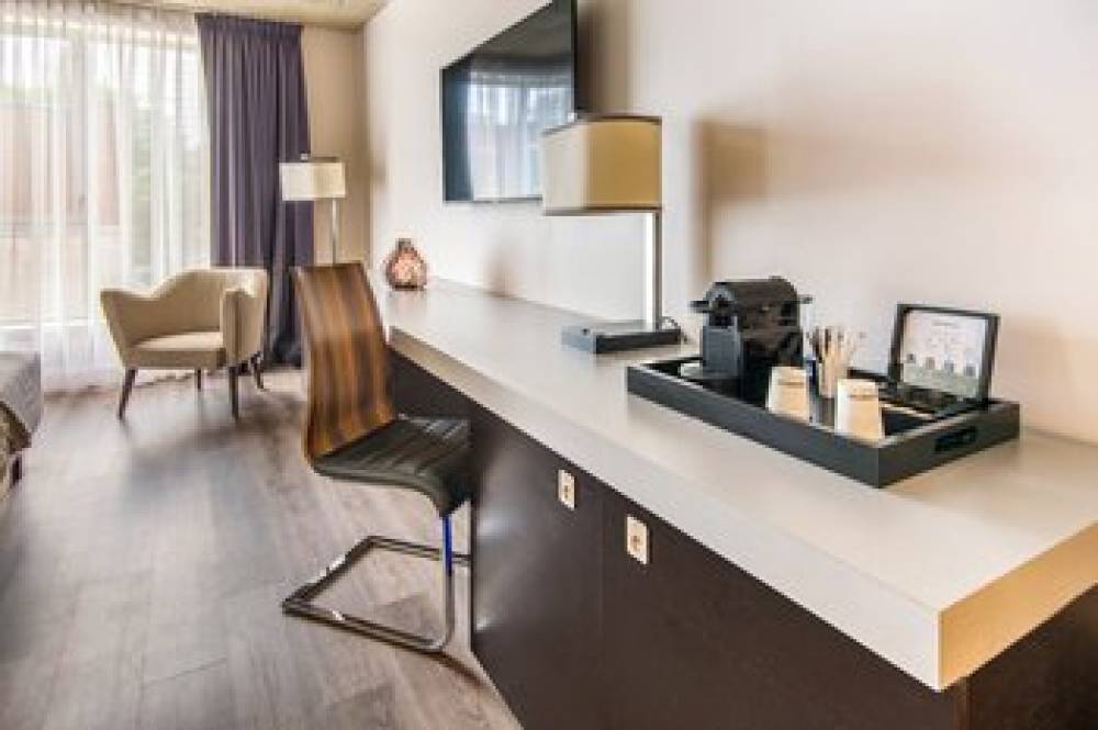 HOTEL10 10