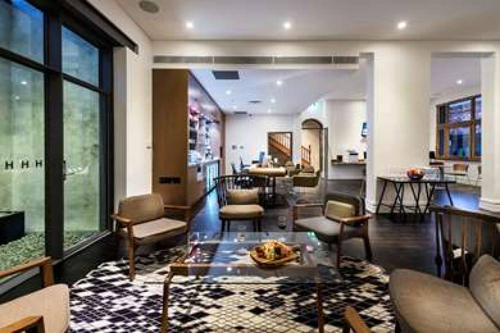 HOUGOUMONT HOTEL FREMANTLE 4