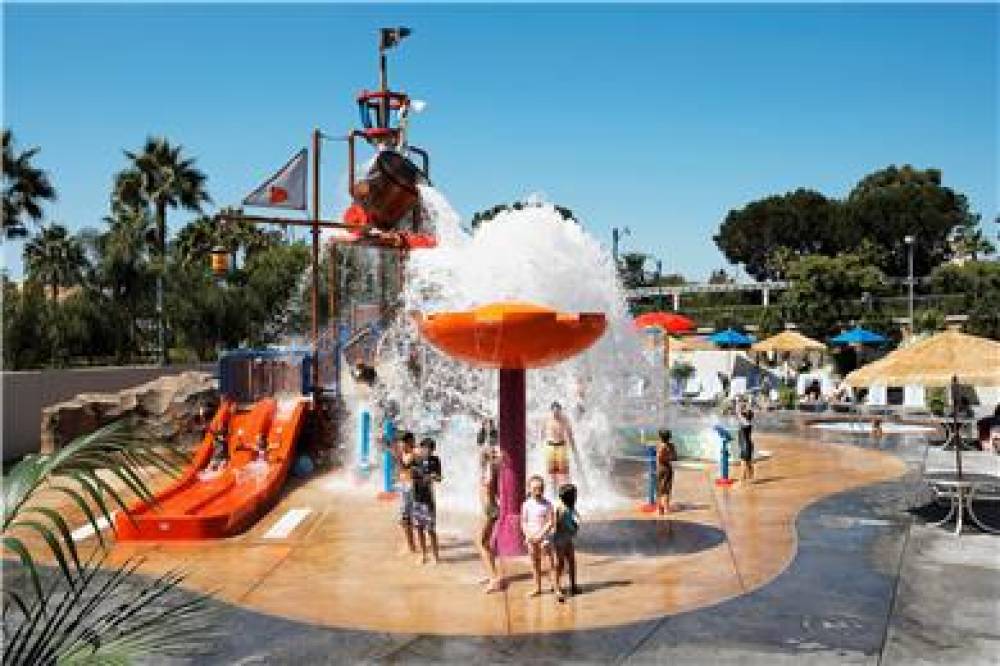 HOWARD JOHNSON BY WYNDHAM ANAHEIM H 6