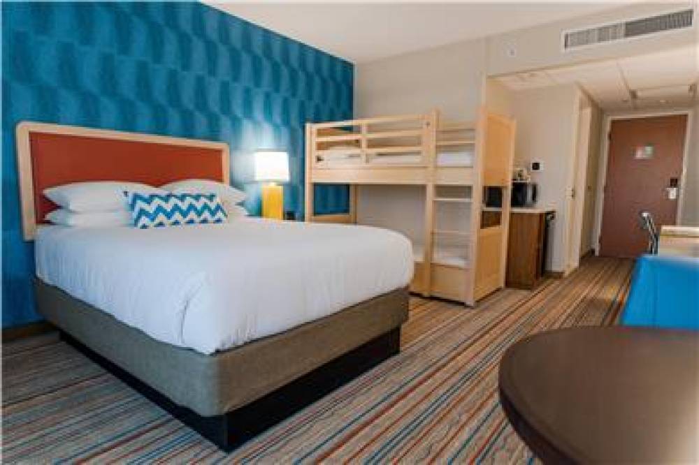HOWARD JOHNSON BY WYNDHAM ANAHEIM H 10