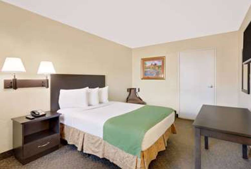 Howard Johnson By Wyndham Las Vegas Near The Strip 10