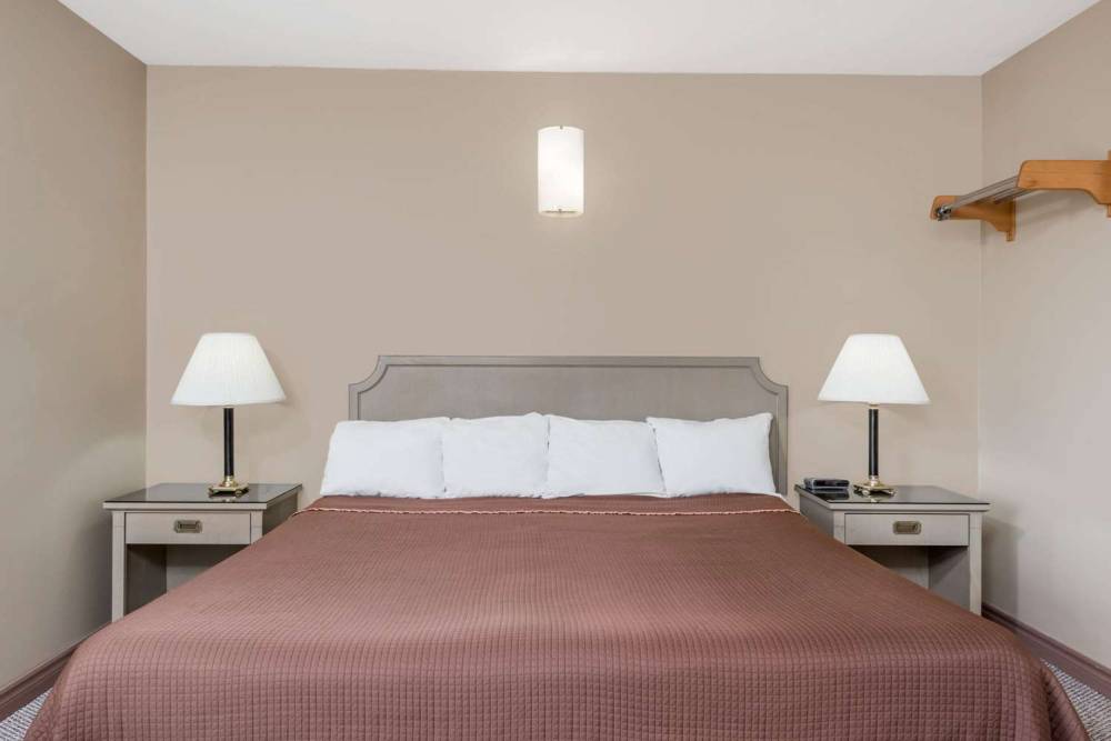 Howard Johnson By Wyndham London 5