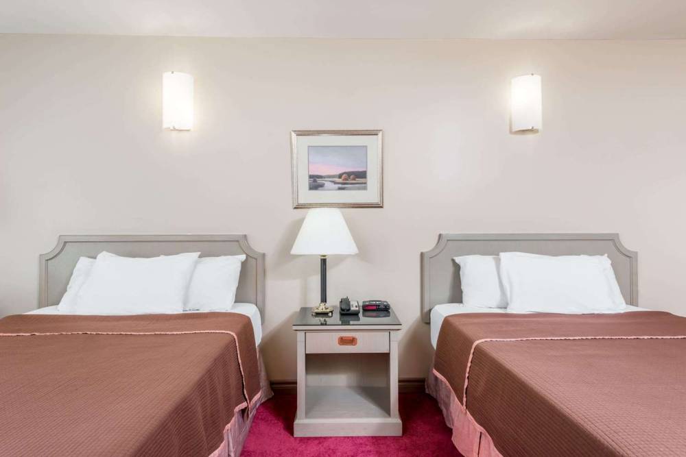 Howard Johnson By Wyndham London 7