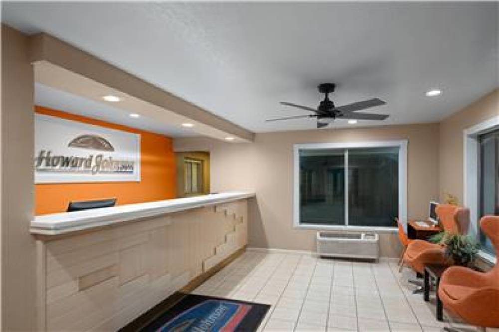 HOWARD JOHNSON BY WYNDHAM, MODESTO 6
