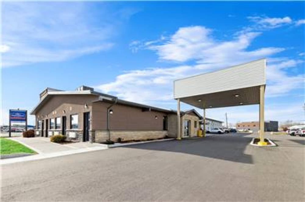 HOWARD JOHNSON BY WYNDHAM THUNDER B 9