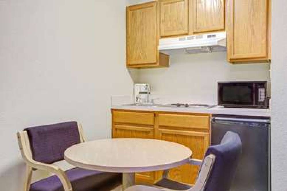 HOWARD JOHNSON EXPRESS INN & S 5