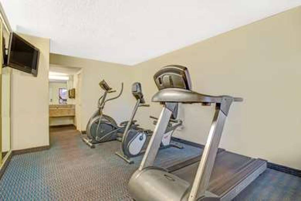 HOWARD JOHNSON EXPRESS INN & S 4