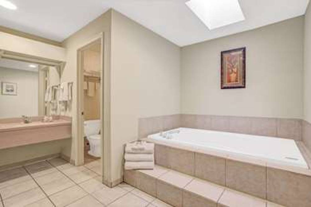 HOWARD JOHNSON EXPRESS INN & S 7