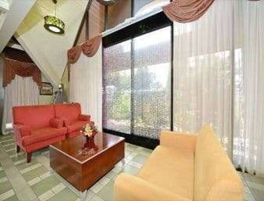 Howard Johnson Inn Clifton NJ 5