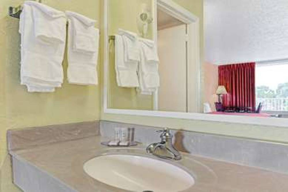Howard Johnson Inn Tropical Palms Kissimmee 9