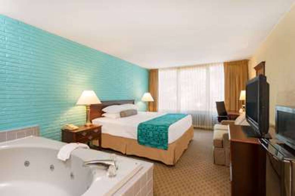 Howard Johnson Inn Williamsburg 7