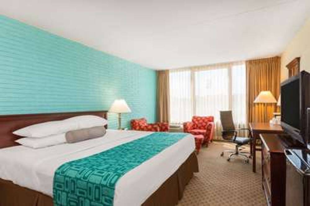 Howard Johnson Inn Williamsburg 8