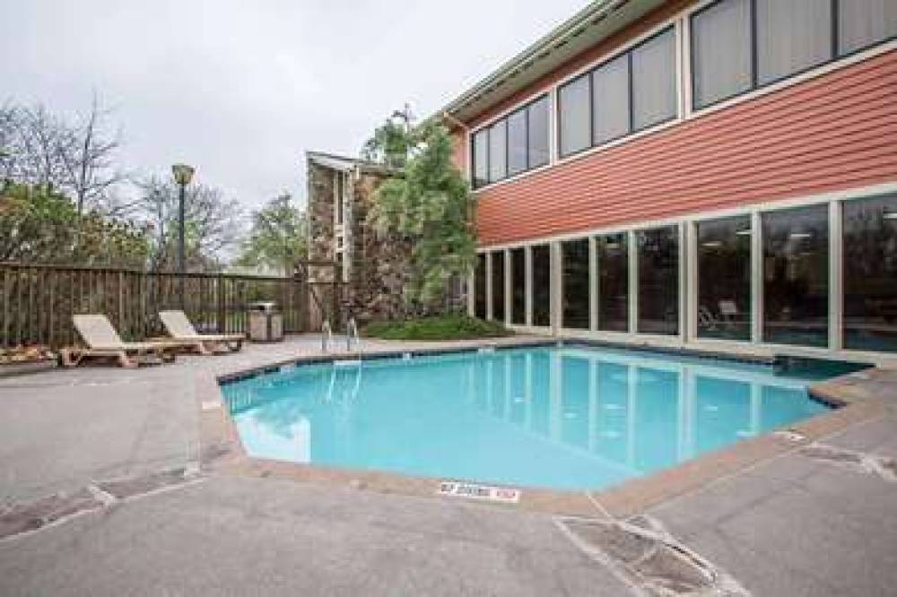HOWARD JOHNSON MERRILLVILLE 2