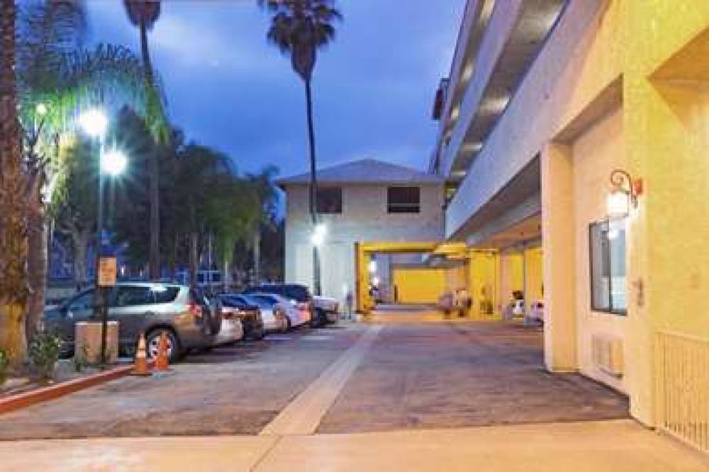 Howard Johnson Torrance 3