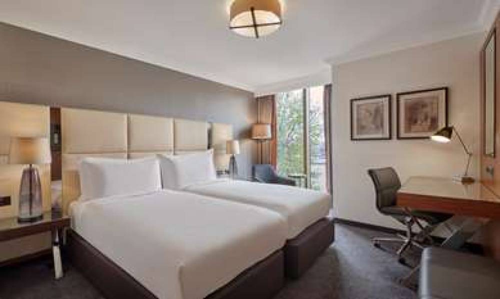 HR LONDON ALBERT EMBANKMENT 10