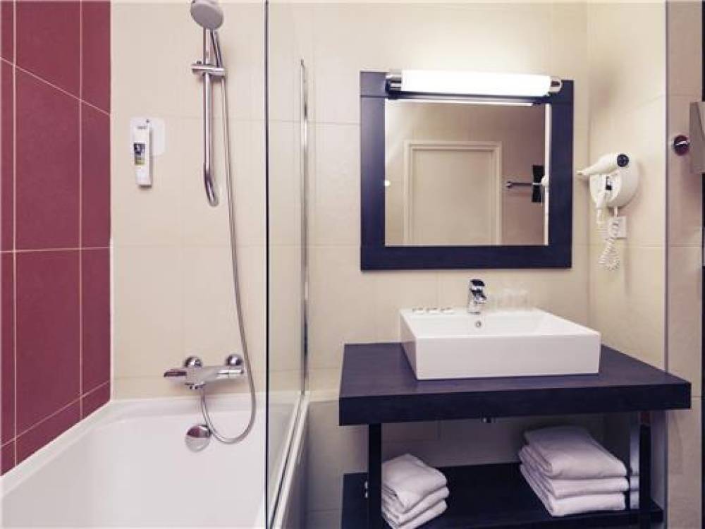 Hotel Mercure Maurepas Saint-Quentin 1