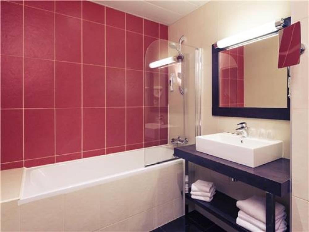 Hotel Mercure Maurepas Saint-Quentin 2