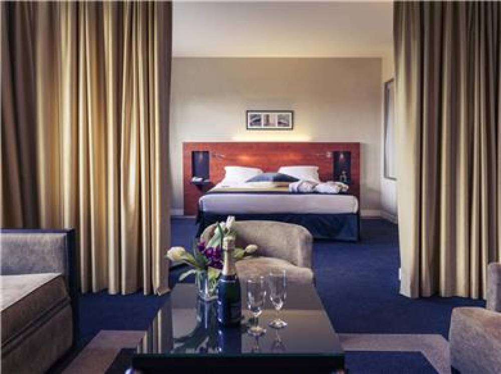 Hotel Mercure Maurepas Saint-Quentin 4