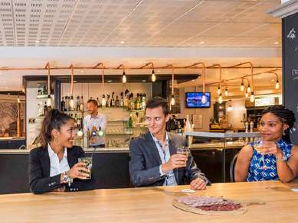 Hotel Mercure Paris Roissy-Charles-de-Gaulle 1