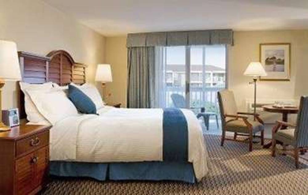 Hyannis Harbor Hotel 8