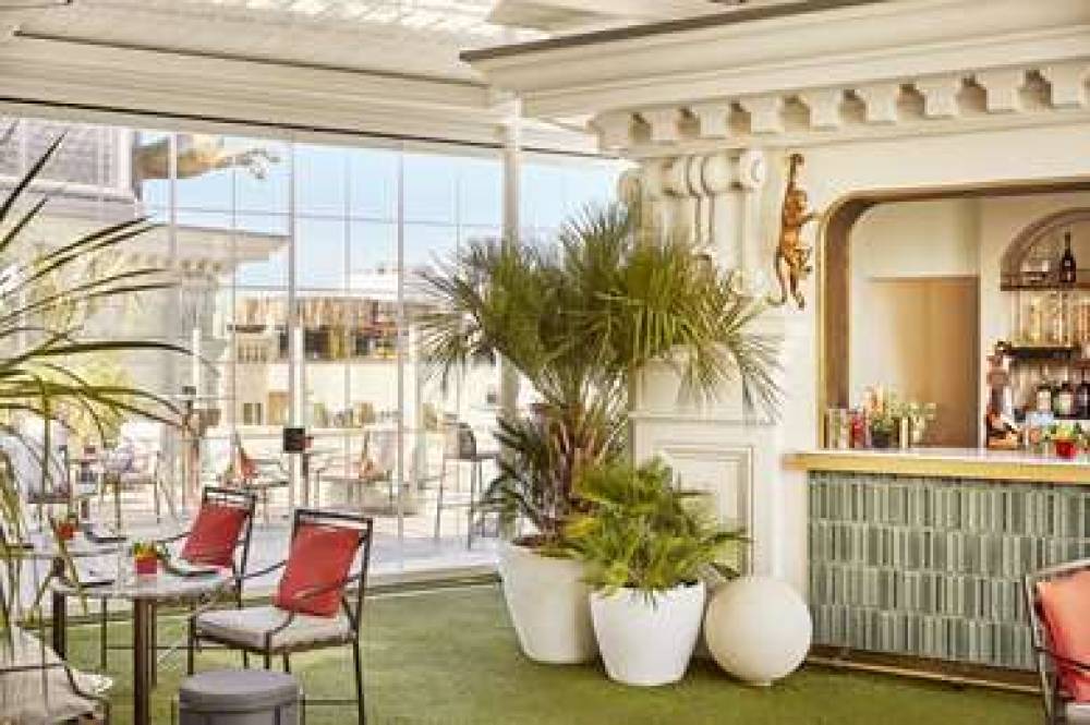 Hyatt Centric Gran Via Madrid 10