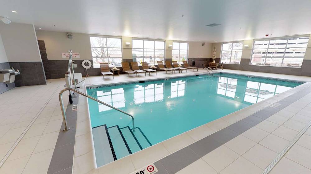 HYATT HOUSE OAK BROOK 4