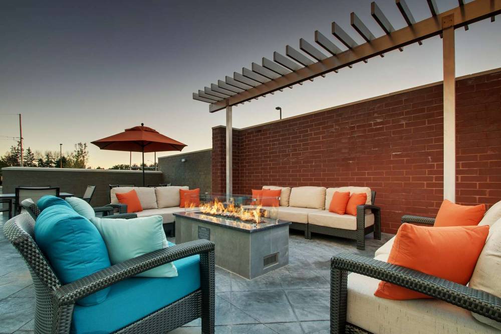 HYATT HOUSE OAK BROOK 9
