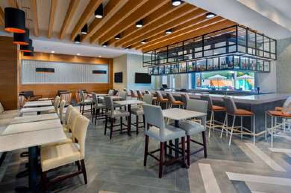 HYATT HOUSE TAMPA AIRPORT/WESTSHORE 5
