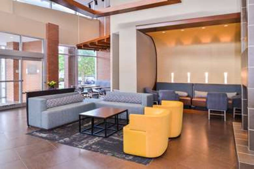 Hyatt Place Chesapeake Greenbrier 4