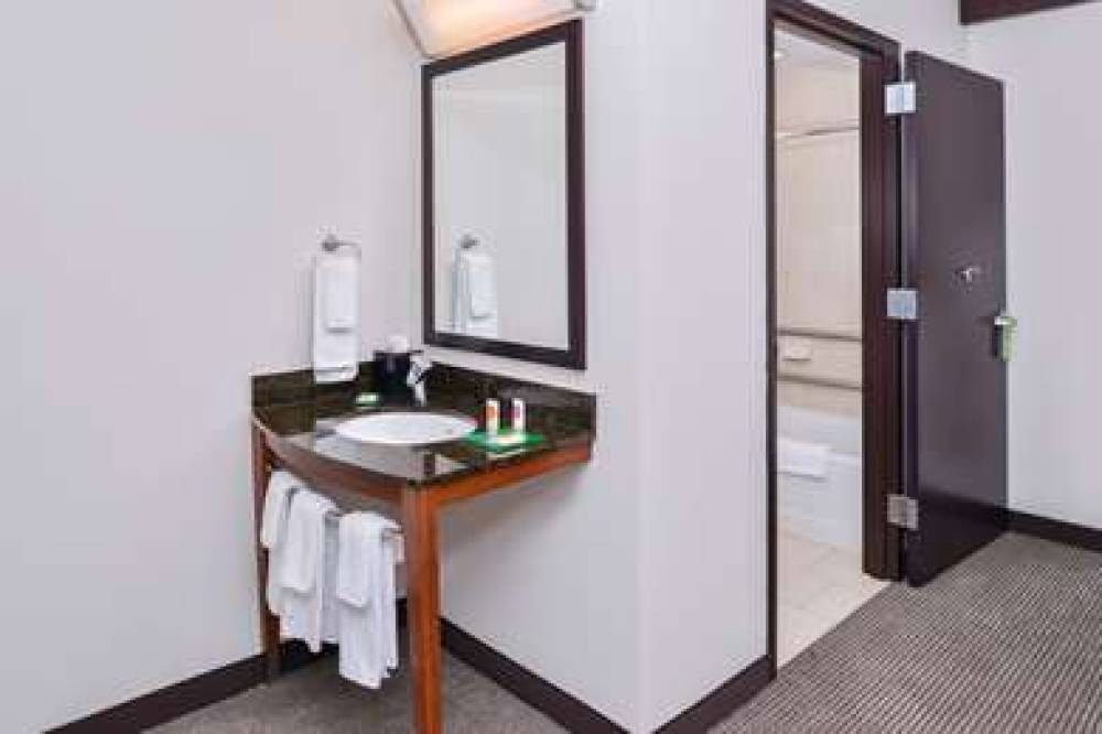 Hyatt Place Chesapeake Greenbrier 8